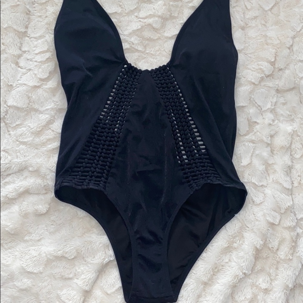 VS one piece swim